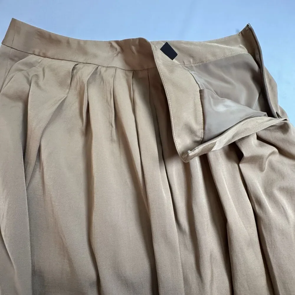 Talbots pleating new featuring